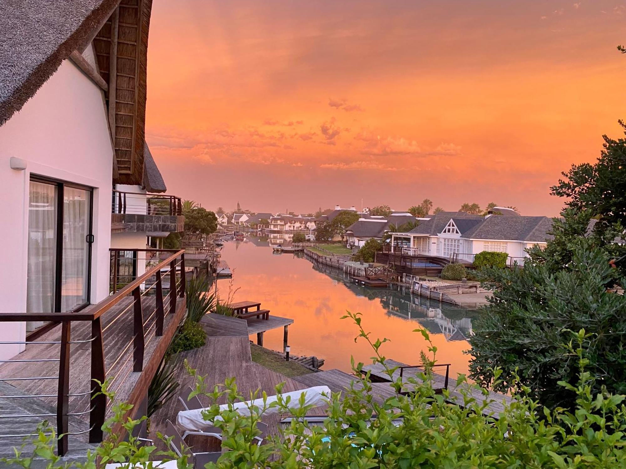 Canal Guest House - Waterfront Boutique Bed & Breakfast - Solar Power St Francis Bay Eksteriør billede